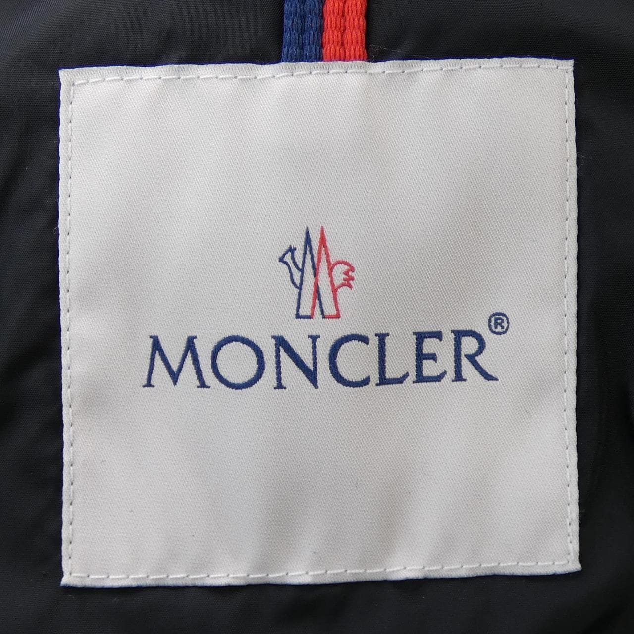 モンクレール MONCLER ダウンジャケット