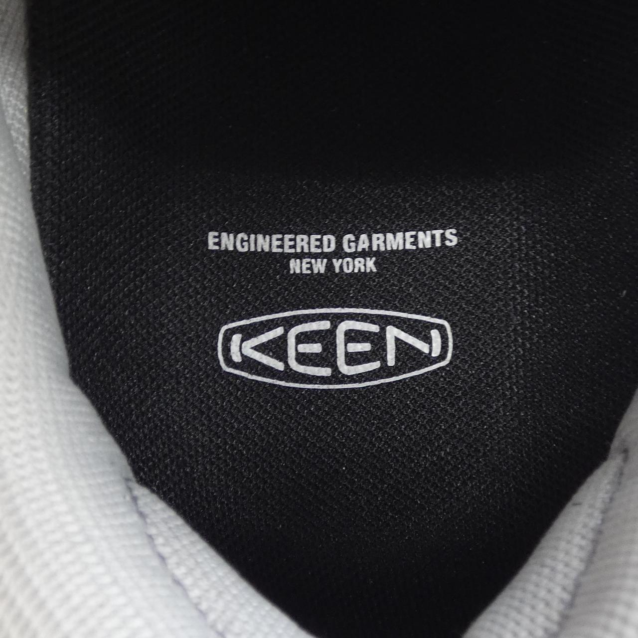 KEEN スニーカー