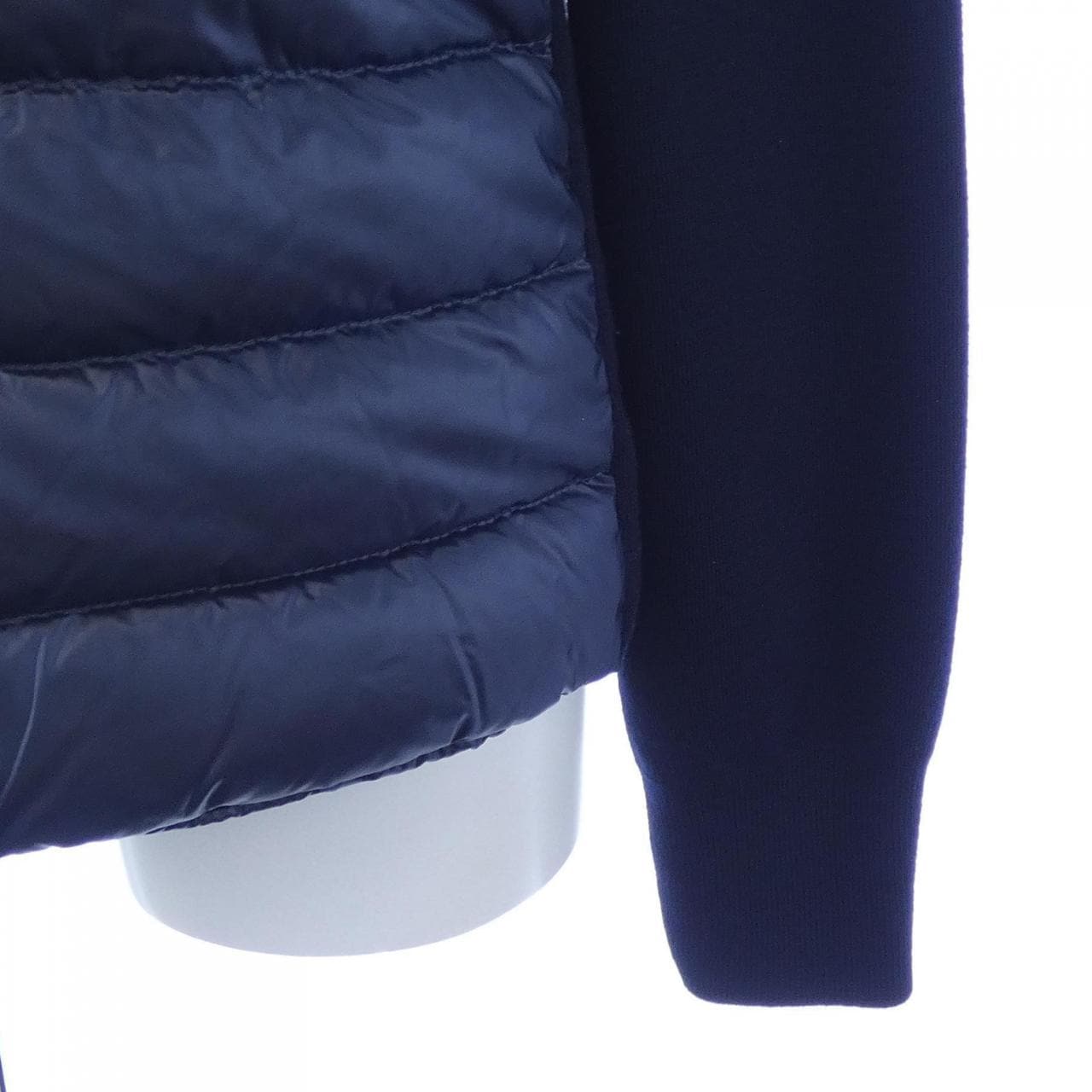 【新品】モンクレール MONCLER K20939B00023 ダウンジャケット