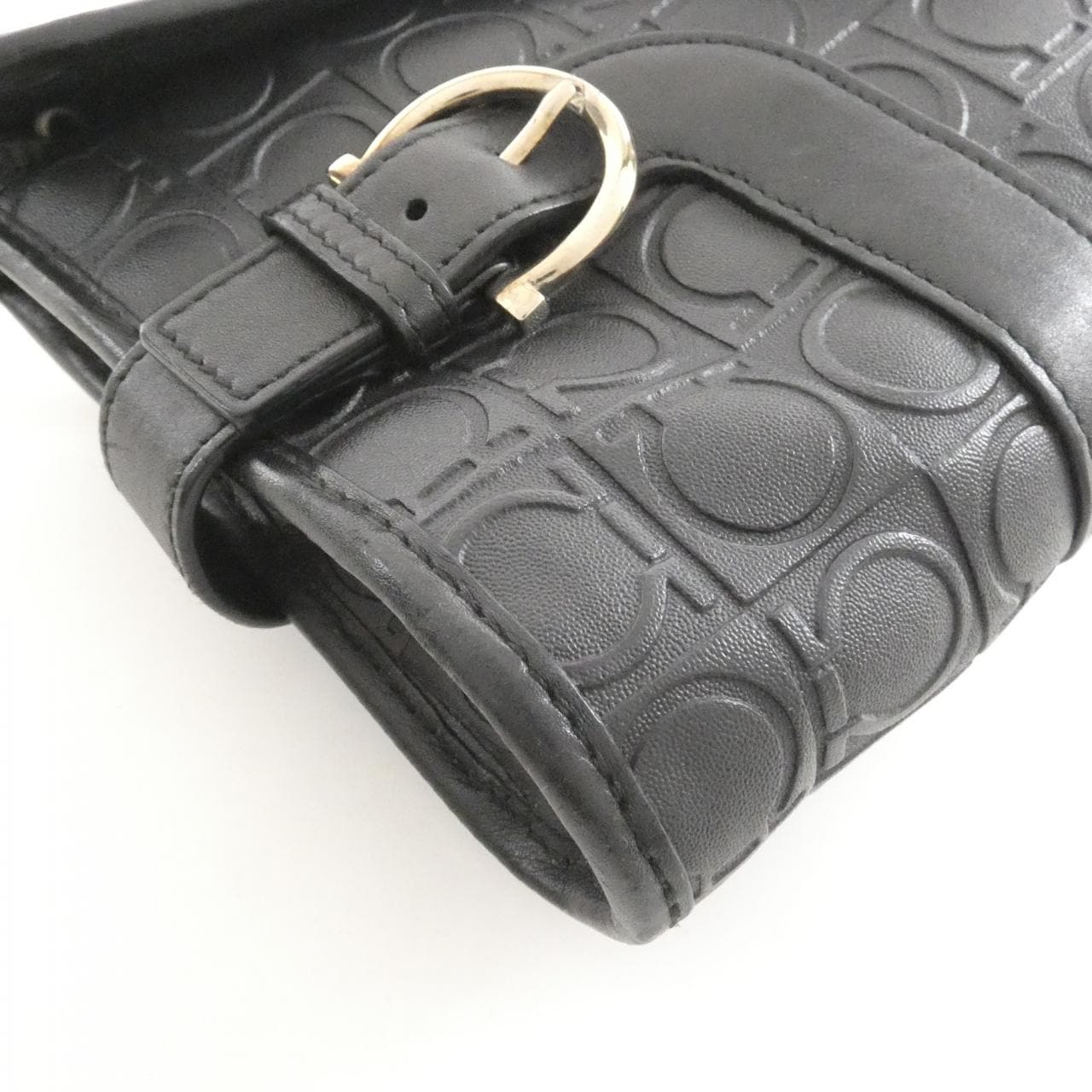 サルヴァトーレフェラガモ 21 4907 ショルダーバッグ