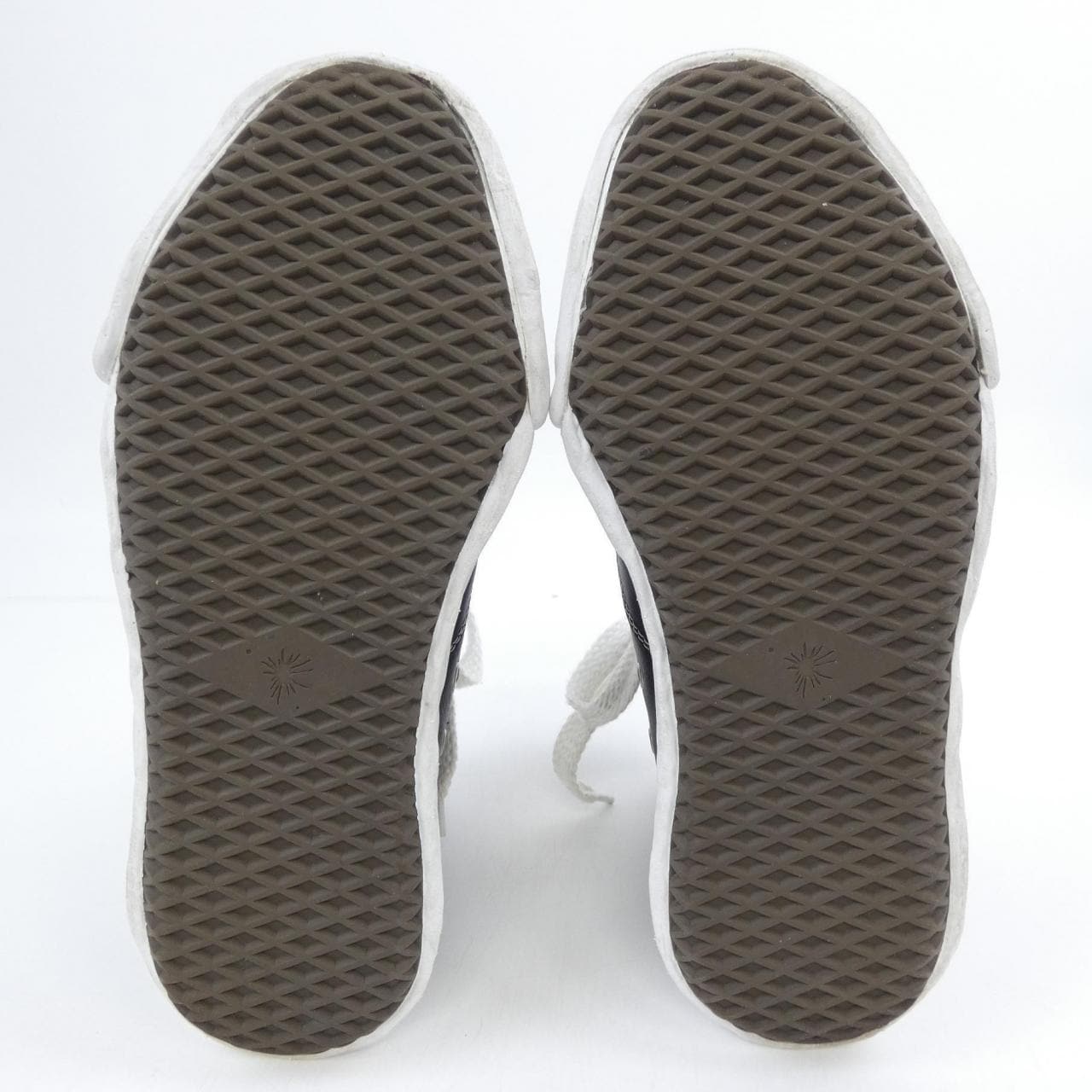 メゾンミハラヤスヒロ MAISON MIHARA YASUHI スニーカー