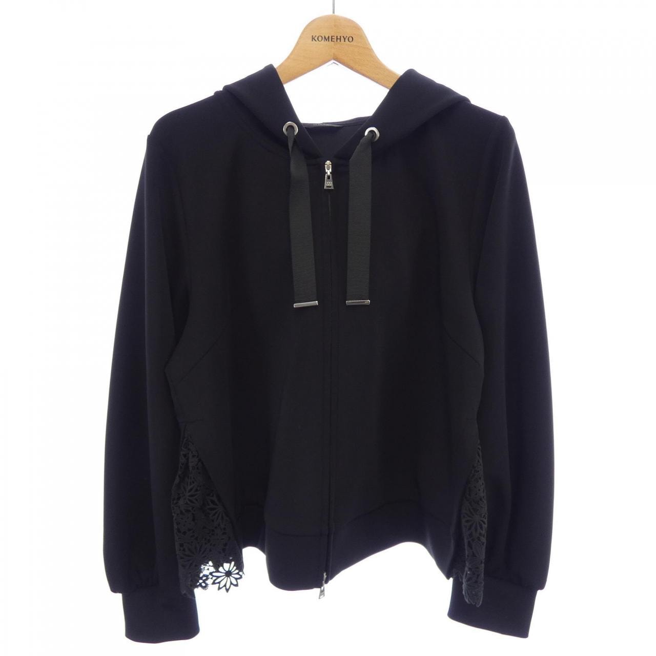 トゥービーシック TO BE CHIC パーカー