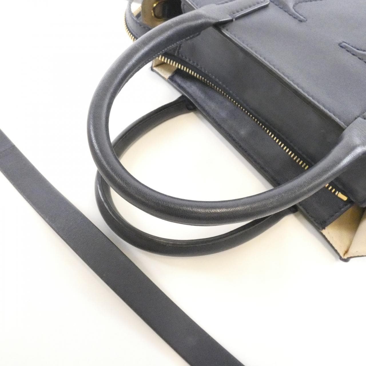 ヴァレンティノガラヴァーニ UW2B0H23QEL バッグ