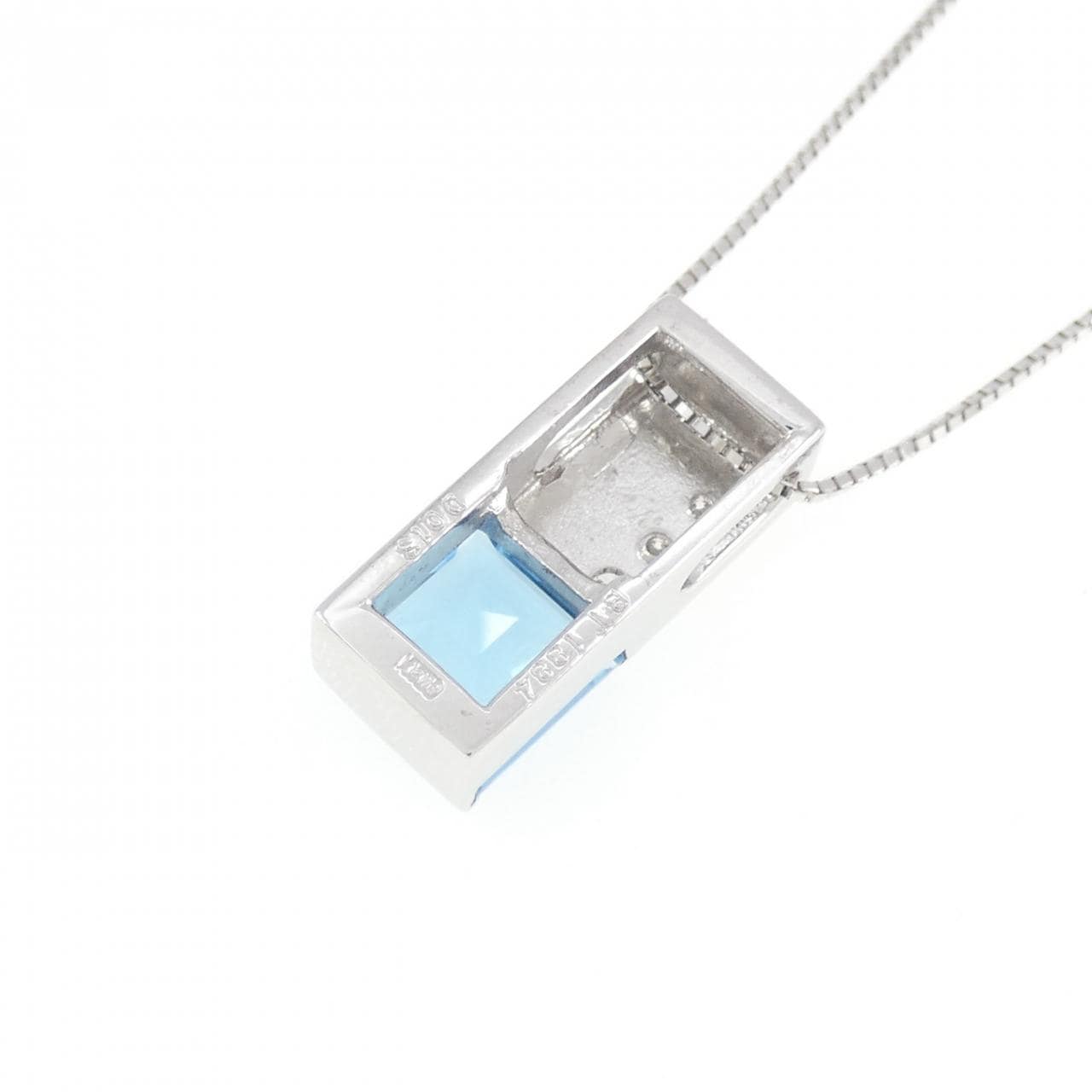 K18WG ブルートパーズ ネックレス 1.884CT