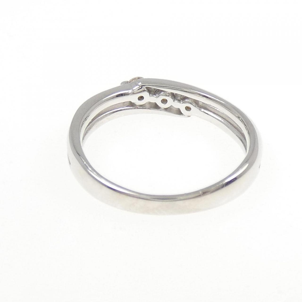 K18WG スリーストーン ダイヤモンド リング 0.20CT