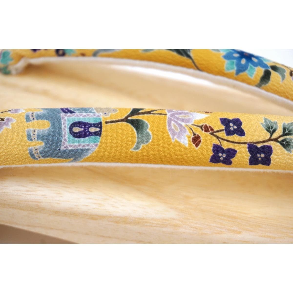 【新品】女草履　Ｆサイズ【岡重】