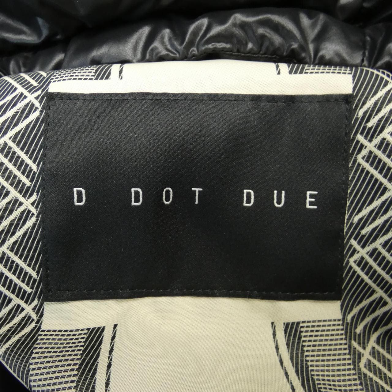 D DOT DUE ダウンジャケット