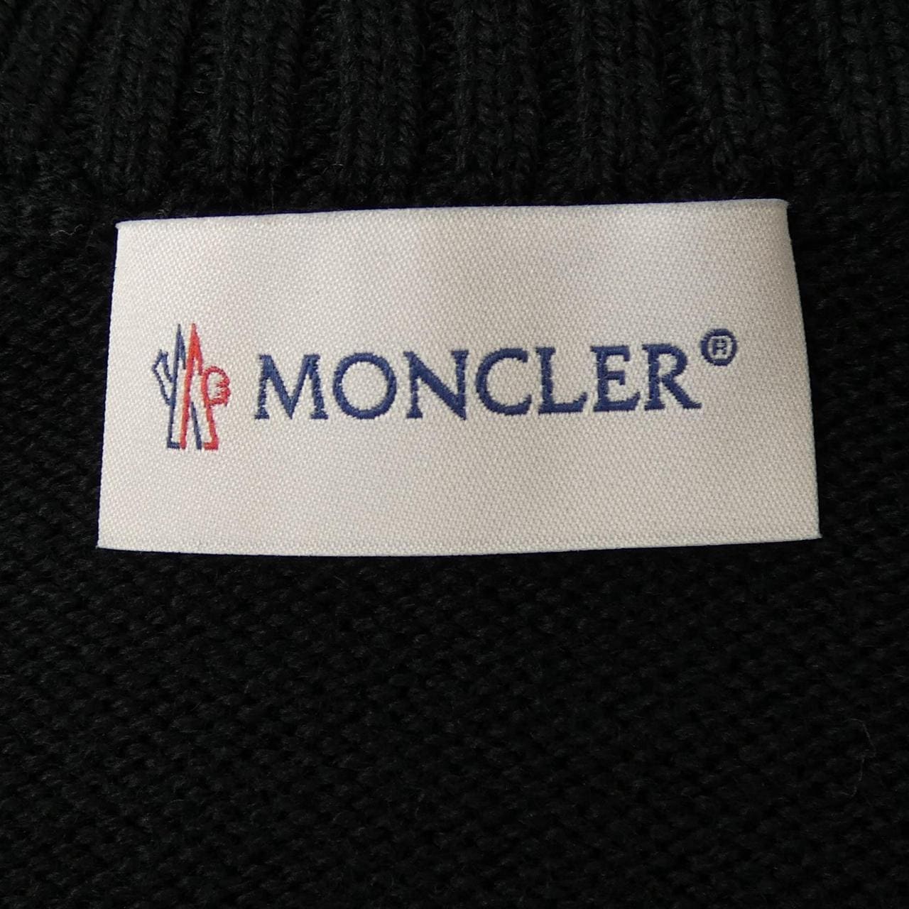 【新品】モンクレール MONCLER 20919B00027 M1131 ダウンジャケット