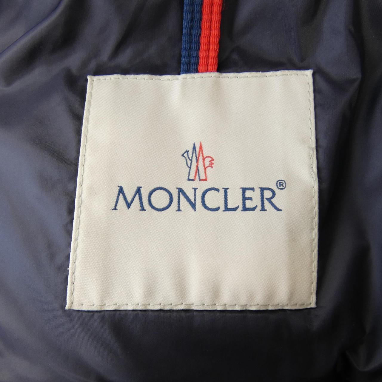 モンクレール MONCLER ダウンジャケット