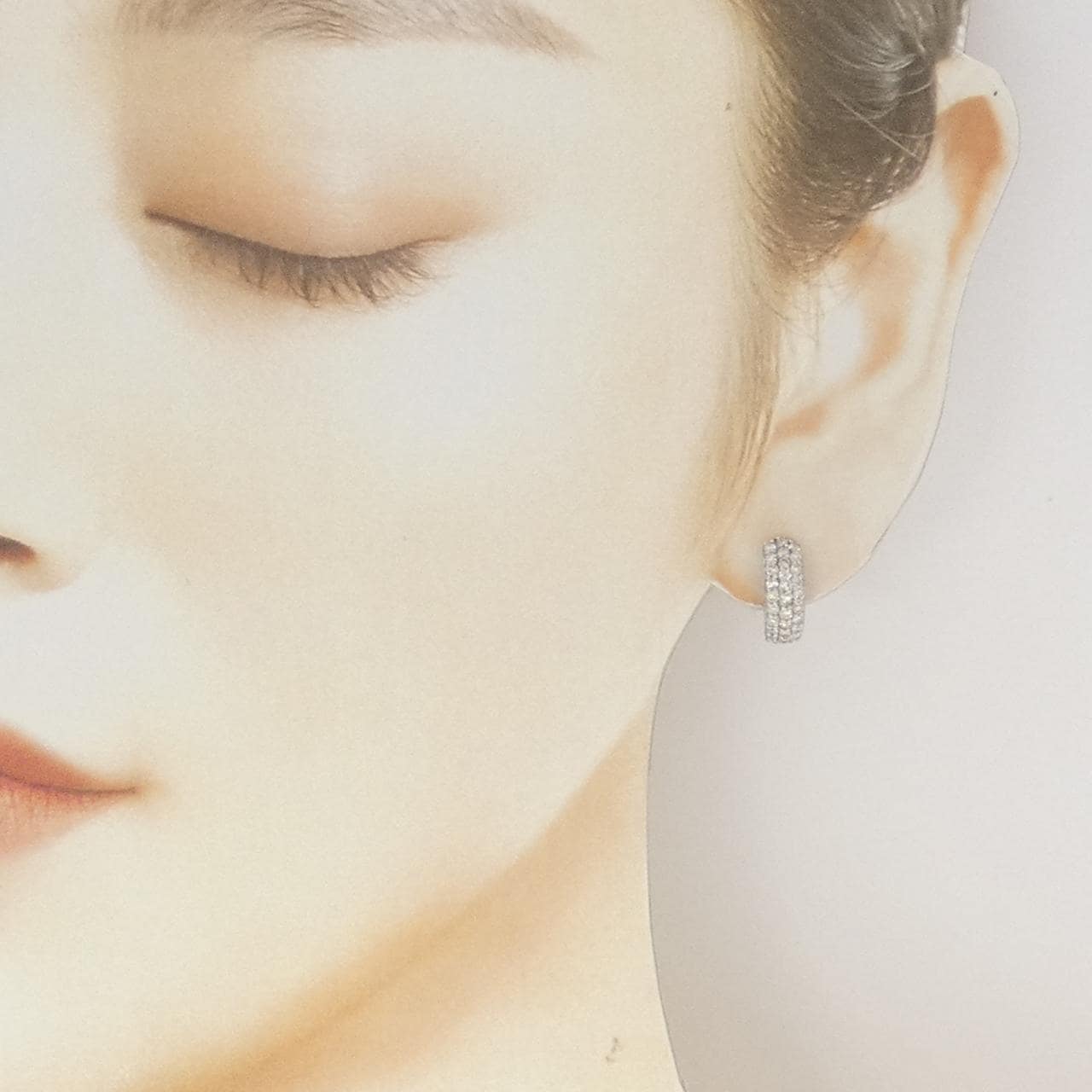 K18WG パヴェ ダイヤモンド ピアス 1.00CT