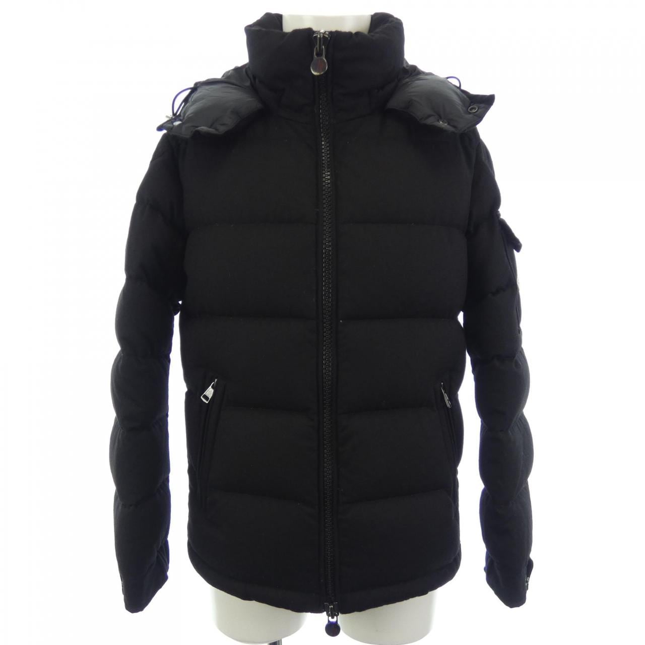 モンクレール MONCLER ダウンジャケット