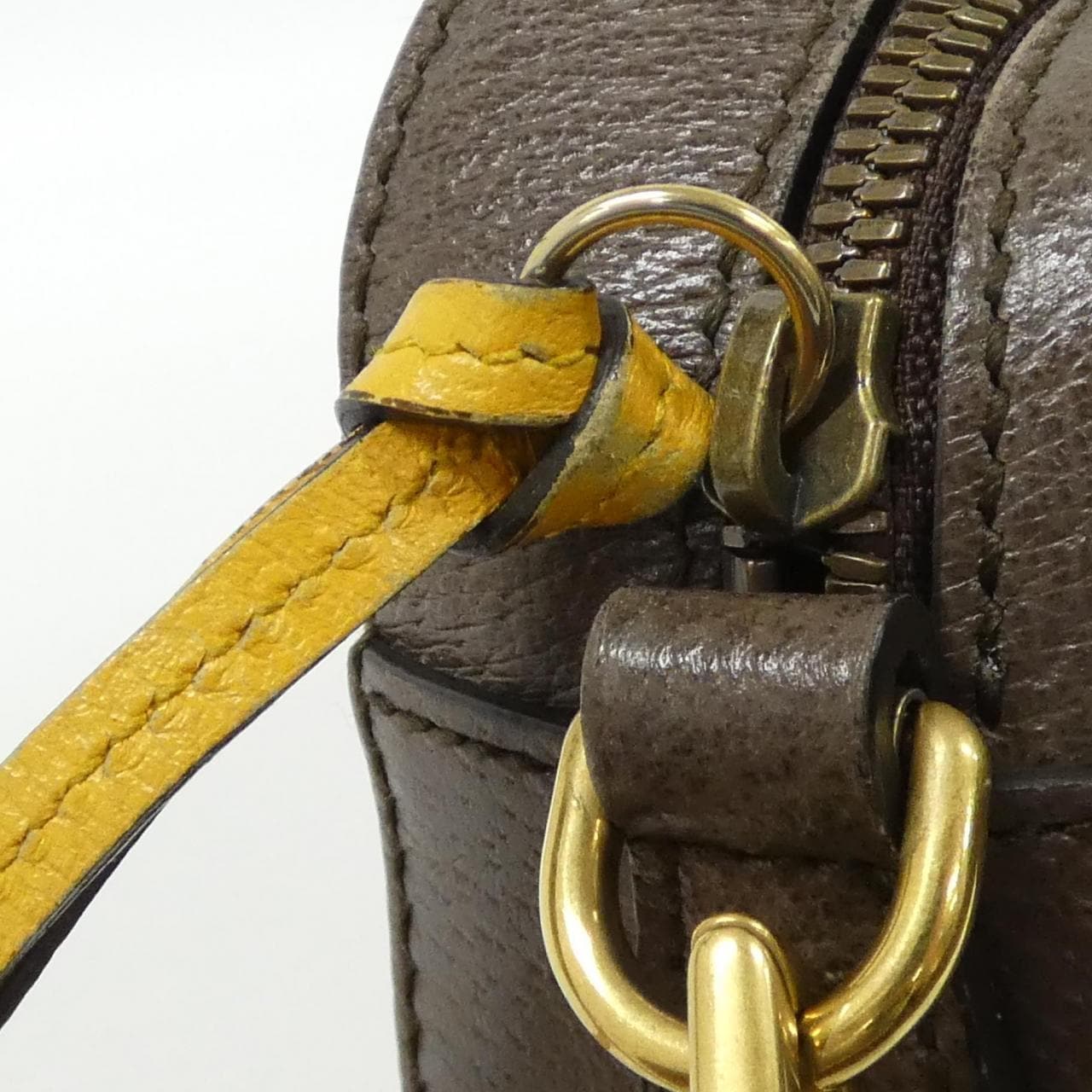 グッチ NEO VINTAGE 476466 K9GVT ショルダーバッグ