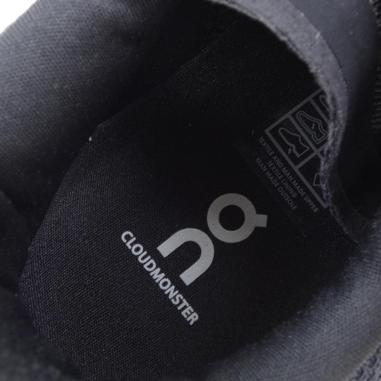 オン On Cloud　Monster スニーカー