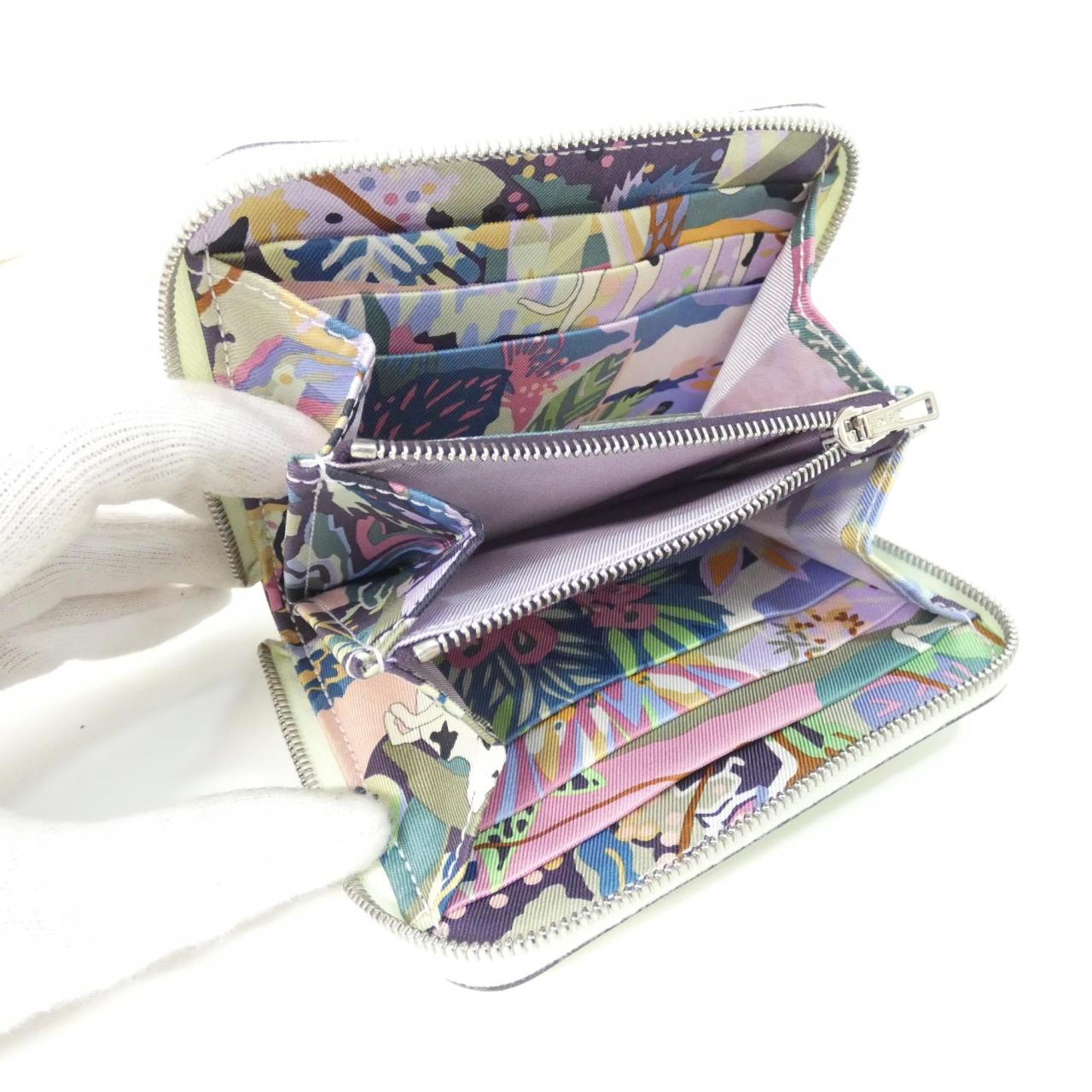 エルメス EN LIBERTE シルク イン コンパクト 084266CK 財布