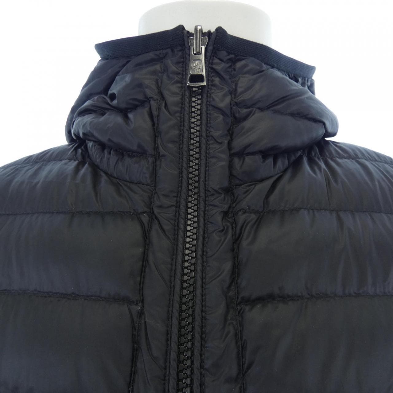 モンクレール MONCLER ZOIS ダウンジャケット