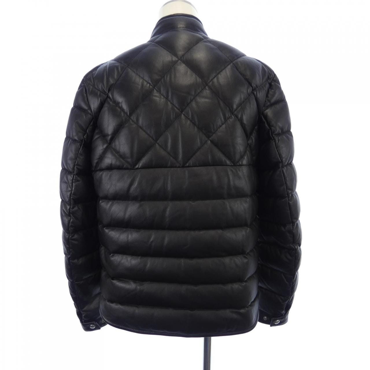 モンクレール MONCLER ダウンジャケット