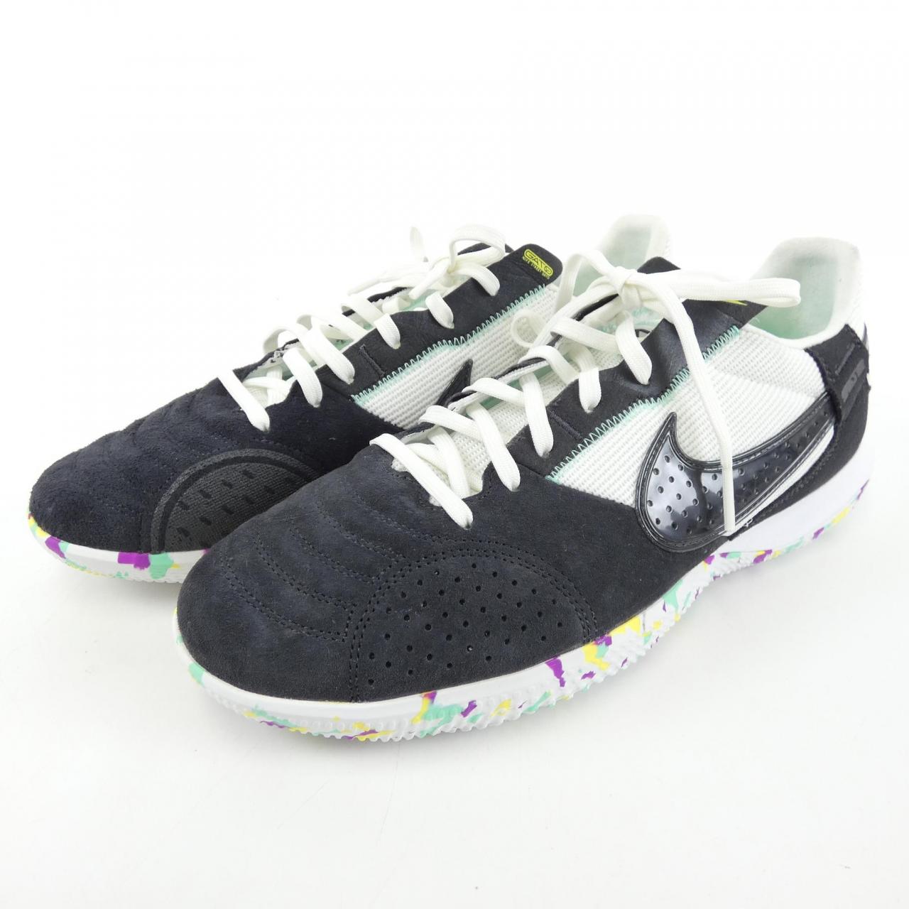 ナイキ NIKE スニーカー