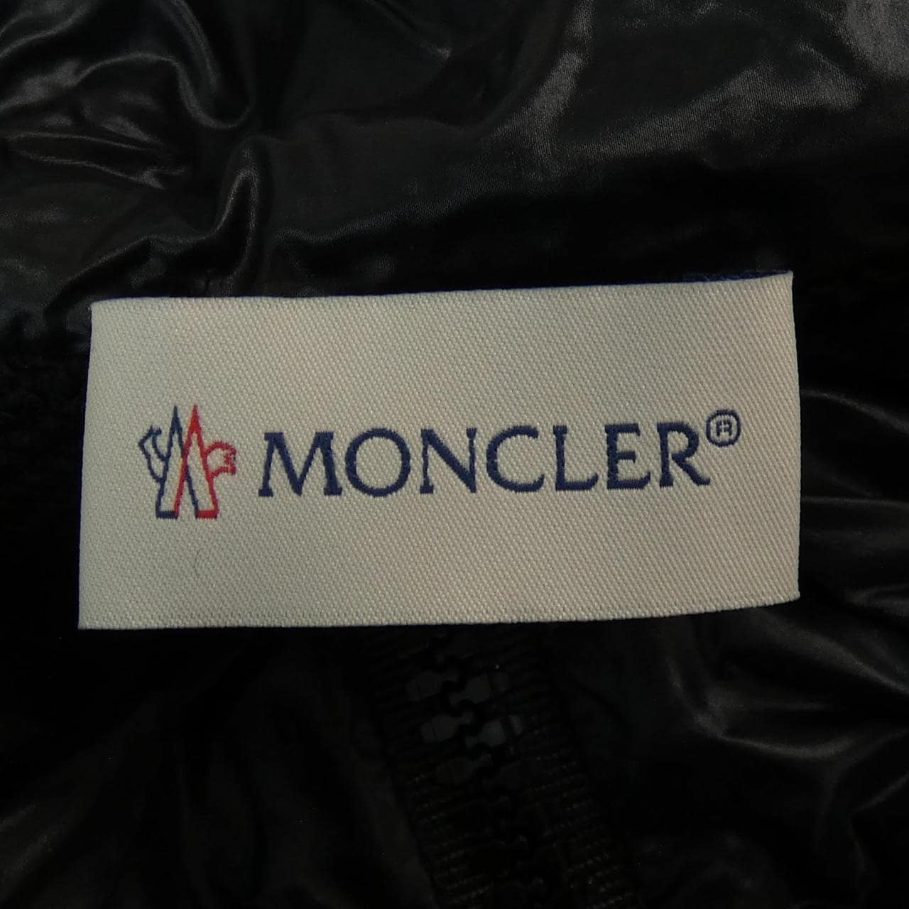 モンクレール MONCLER ダウンジャケット