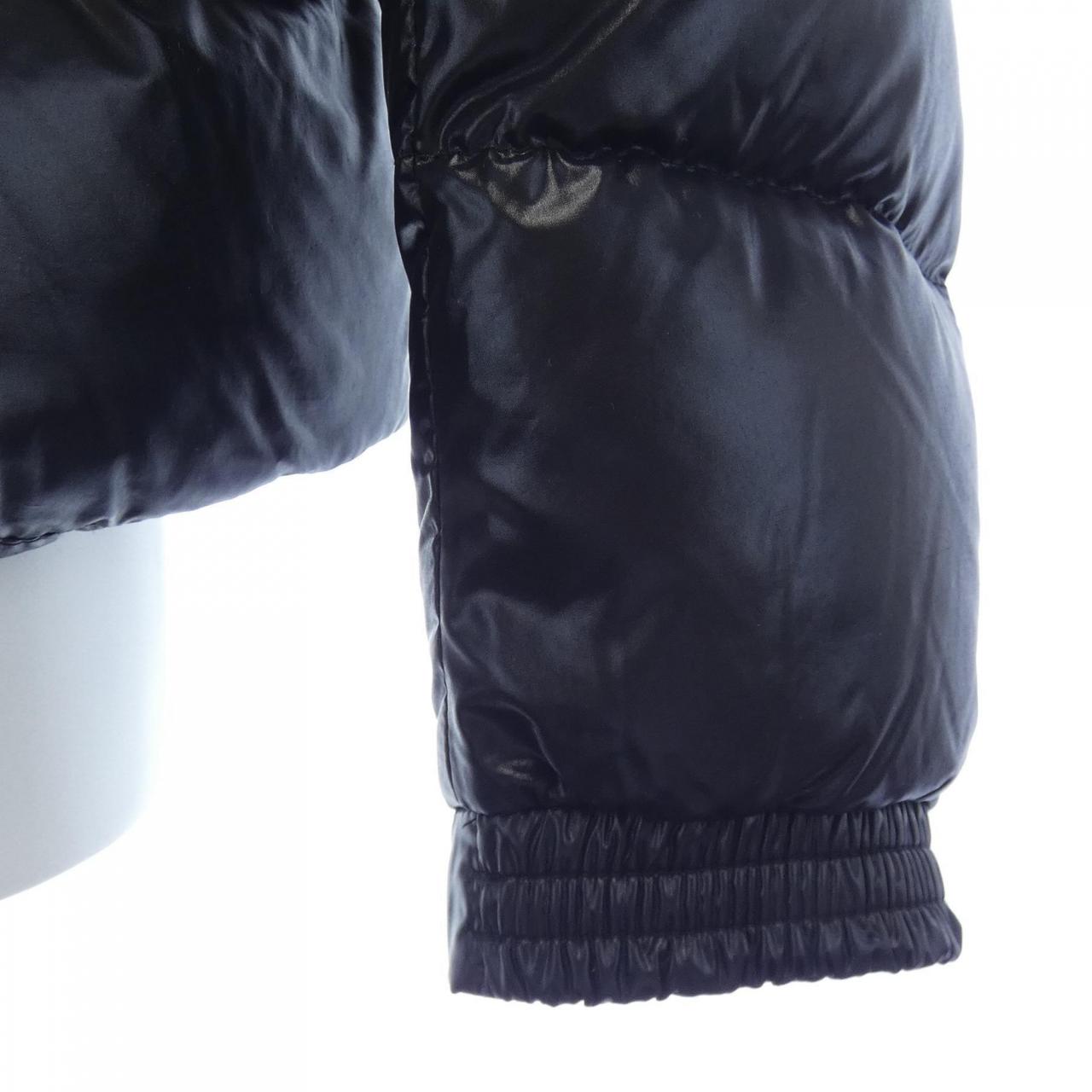モンクレール MONCLER ダウンジャケット