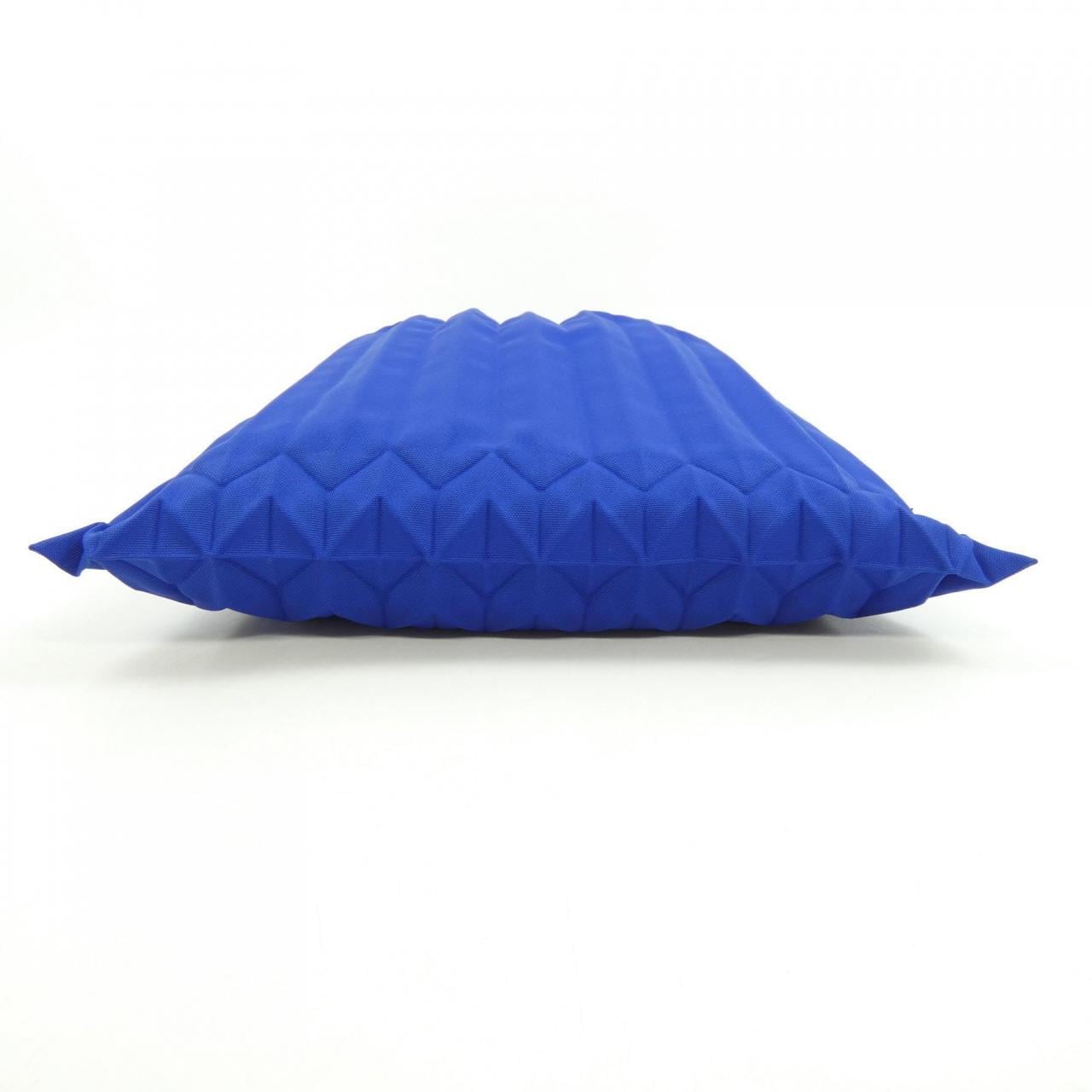 ミーイッセイミヤケ me ISSEY MIYAKE BAG