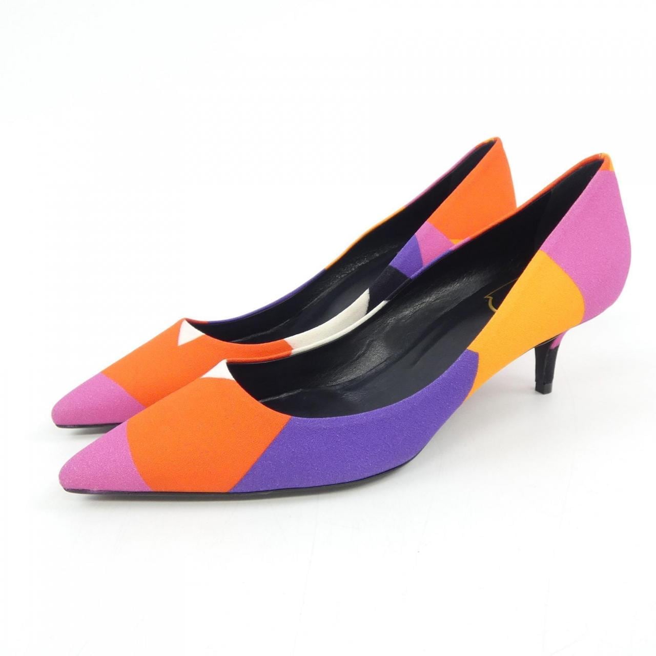 ロジェヴィヴィエ ROGER VIVIER パンプス