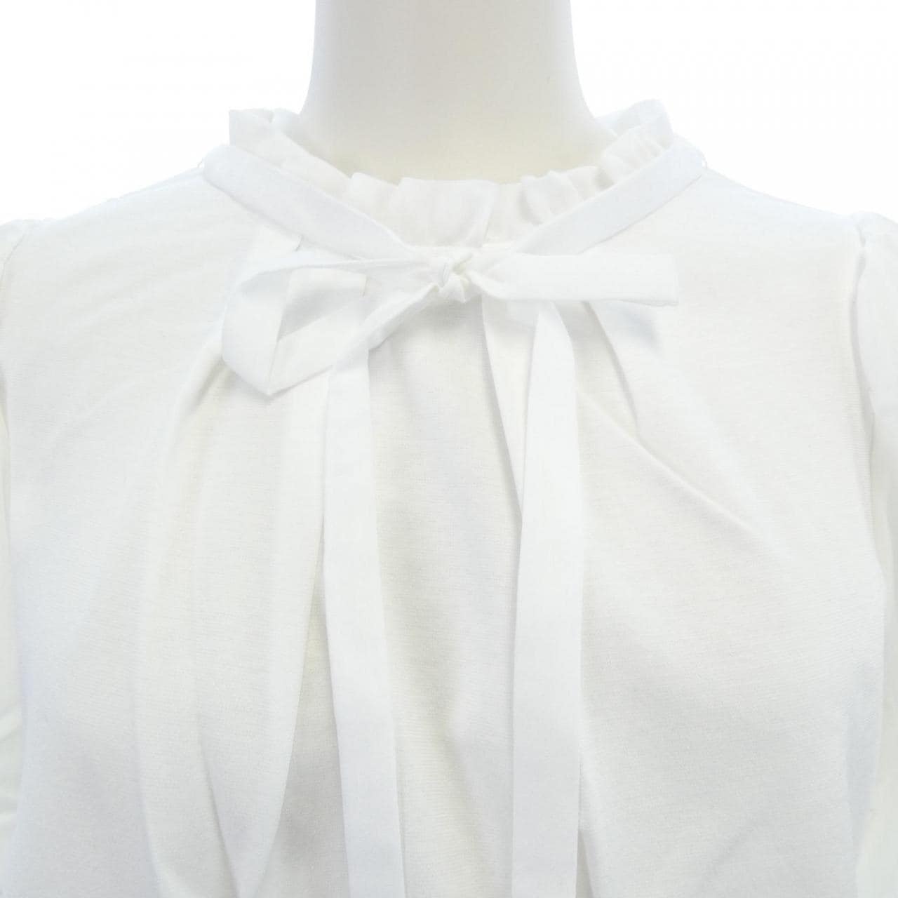 トゥービーシック TO BE CHIC トップス