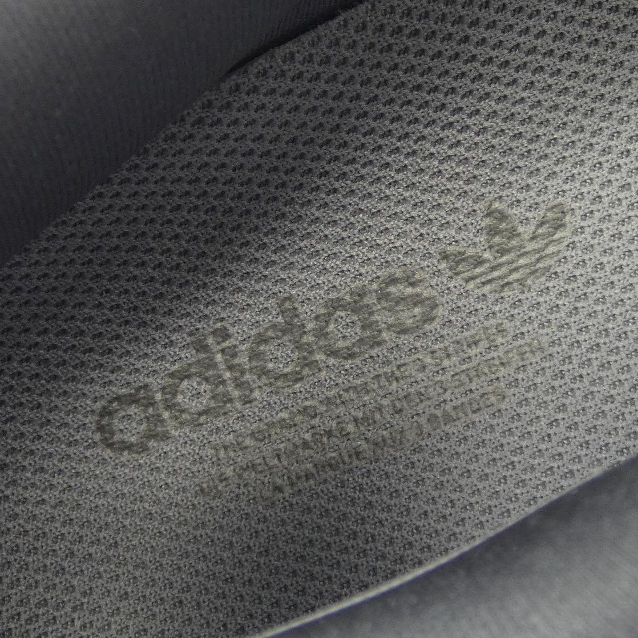 アディダス ADIDAS スニーカー