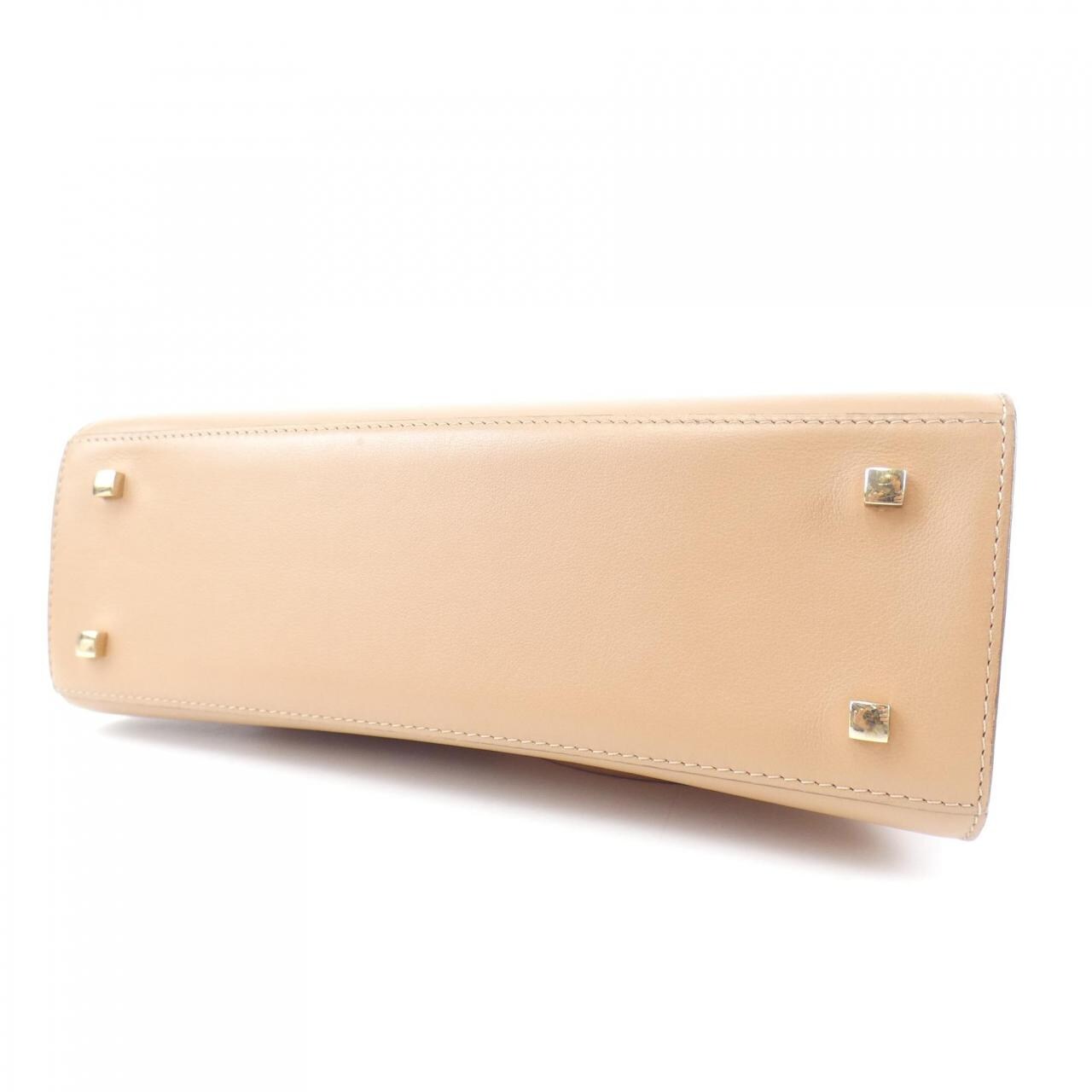 德尔沃DELVAUX
