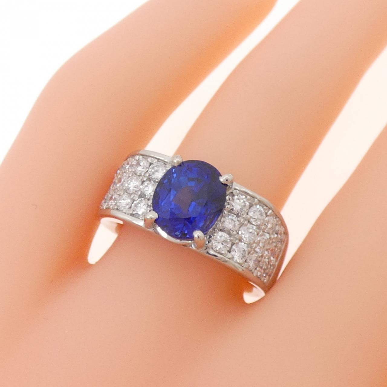 PT900 サファイヤ リング 2.69CT