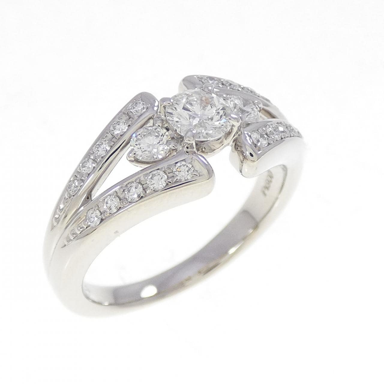 PT900 ダイヤモンド リング 0.312CT G SI2 ファンシーカット