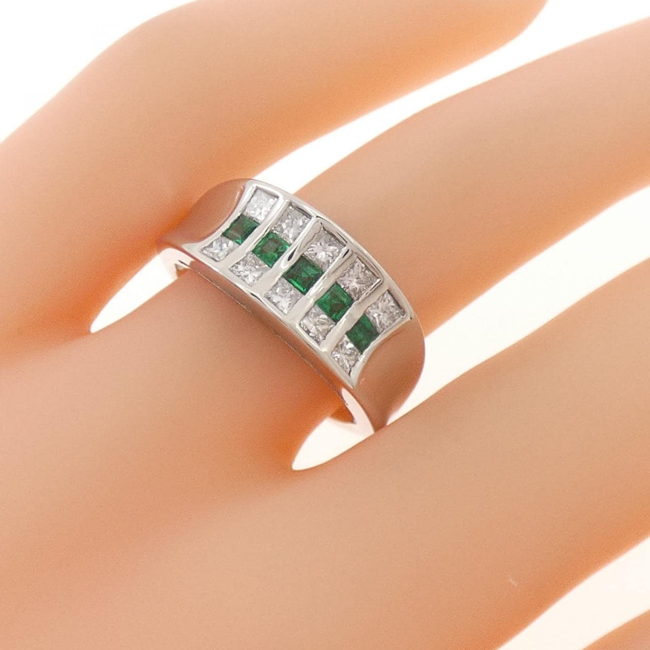 PT900 エメラルド リング 0.25CT