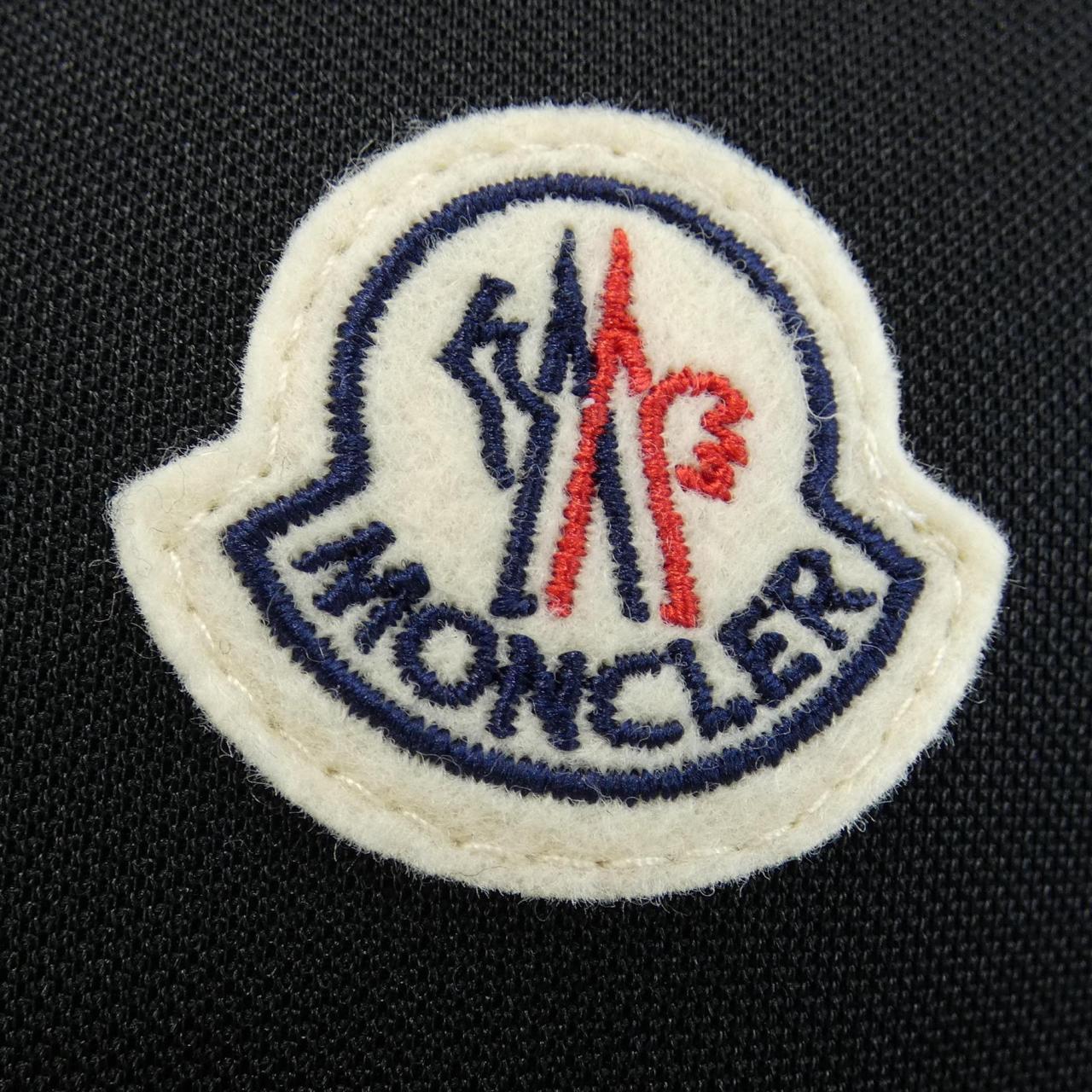 モンクレール MONCLER ダウンジャケット