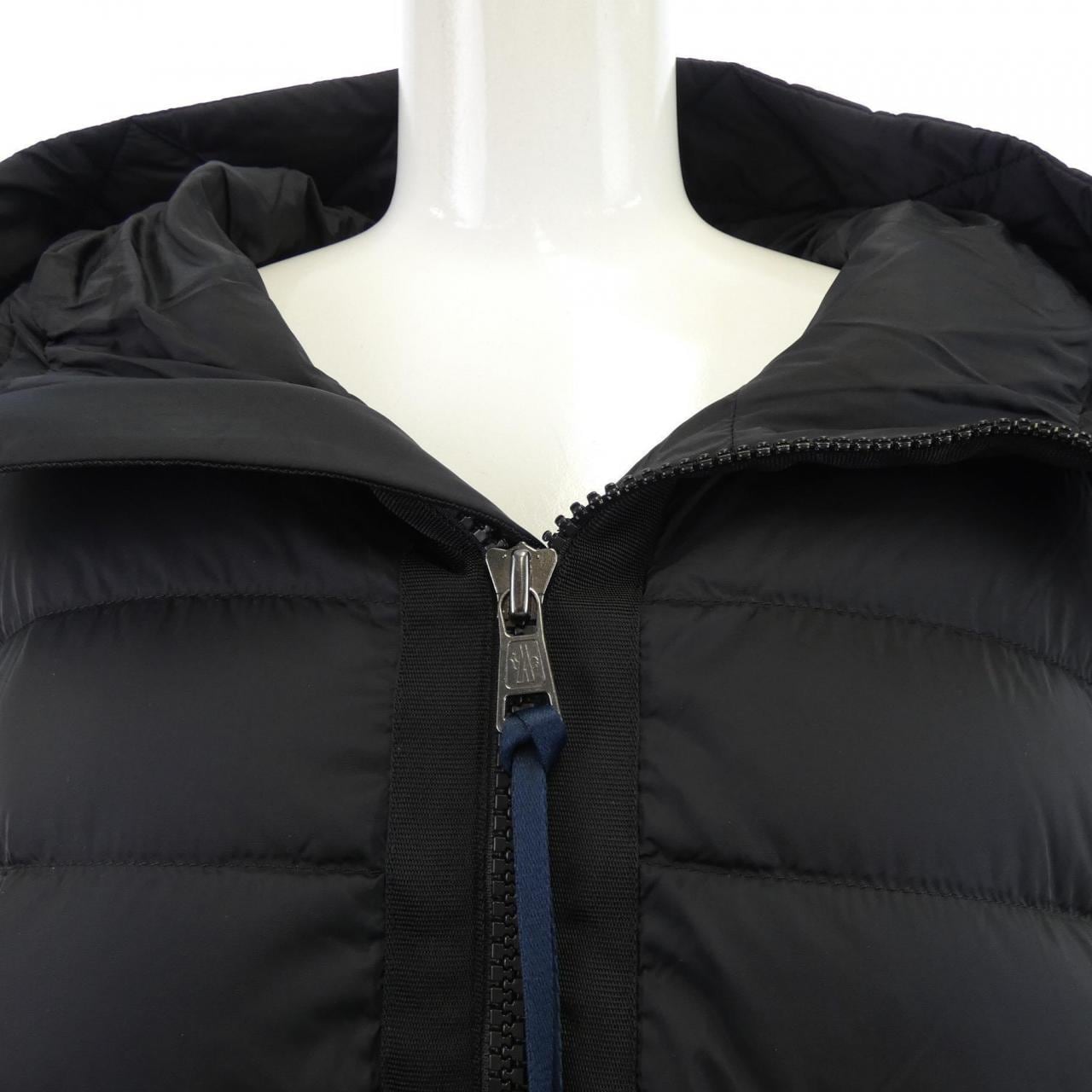 [新品] MONCLER MONCLER 20919B50800 羽绒服