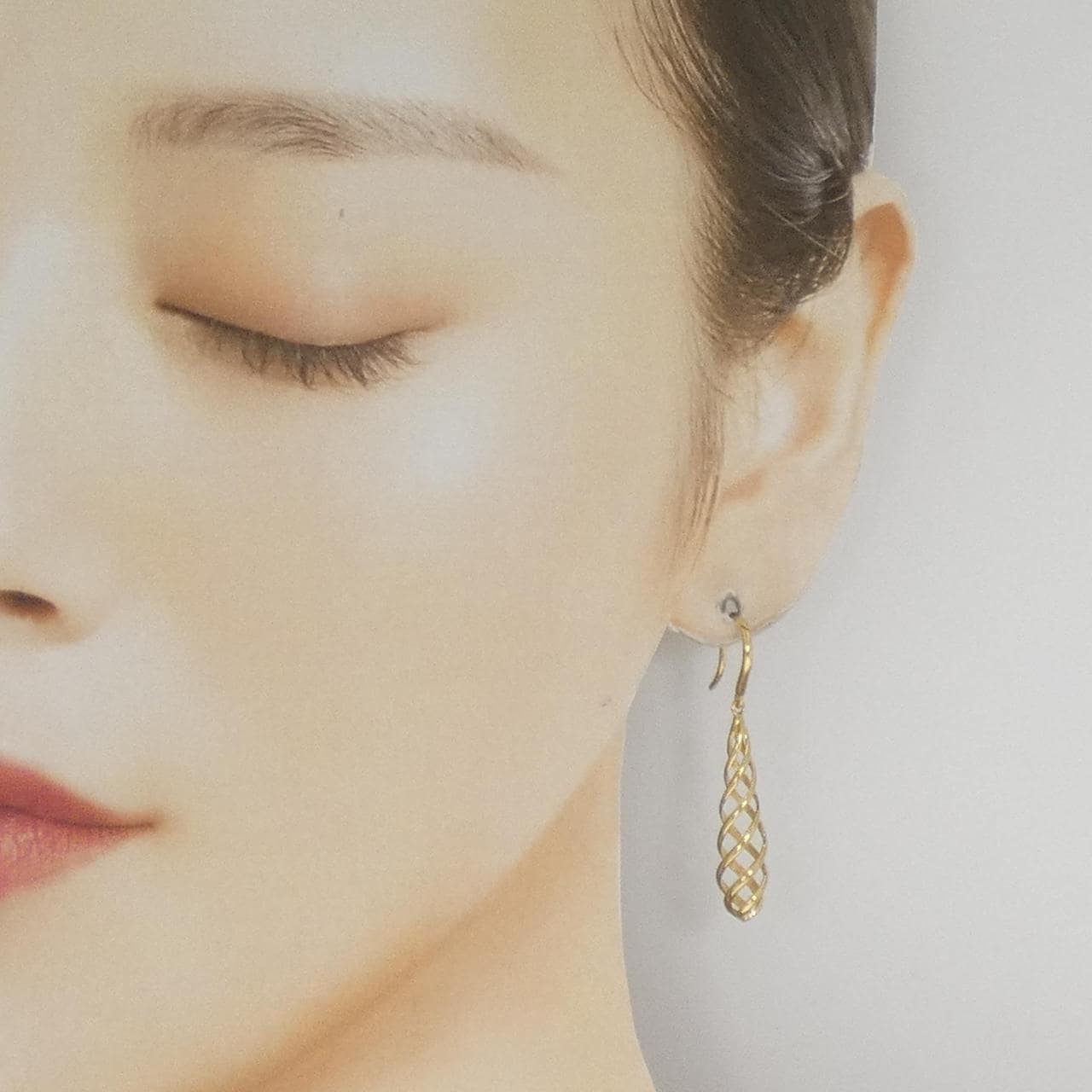 ティファニー ルーチェ ドロップ スモール ピアス