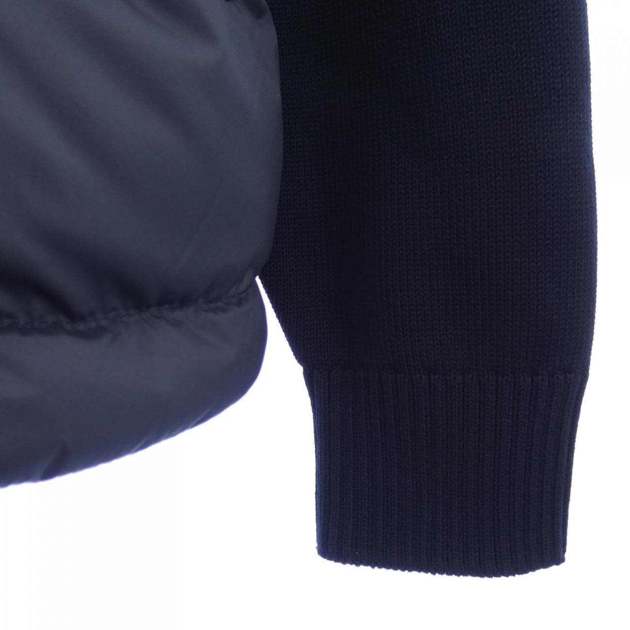 【新品】モンクレール MONCLER K20919B00003 ダウンジャケット