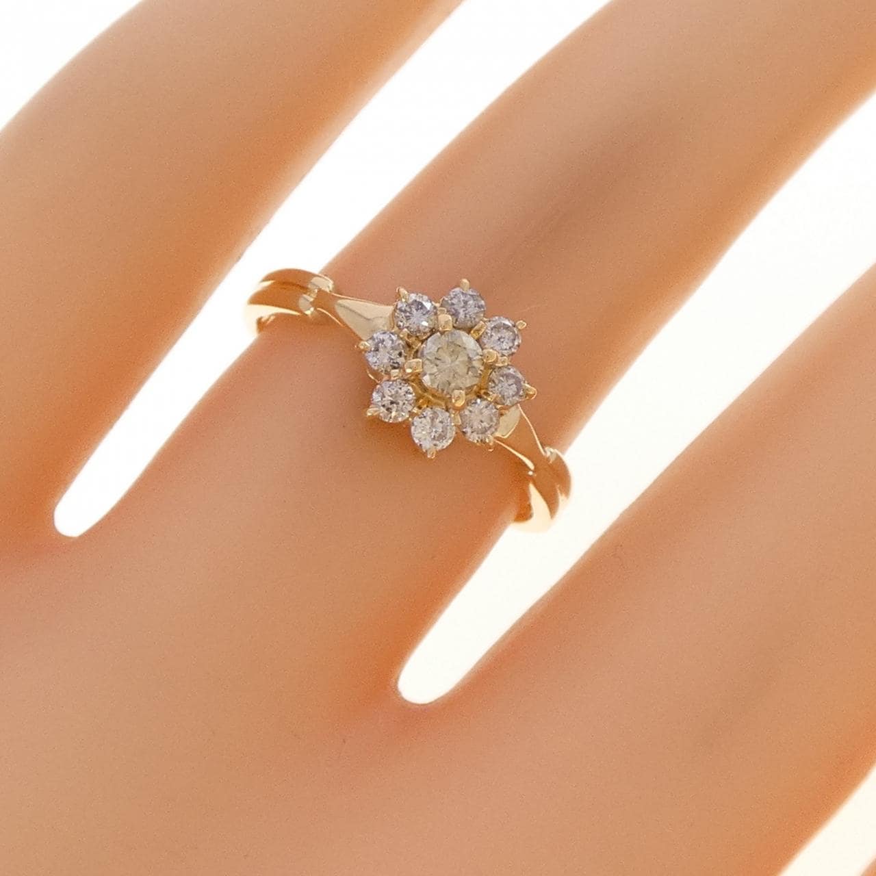 K18YG フラワー ダイヤモンド リング 0.31CT