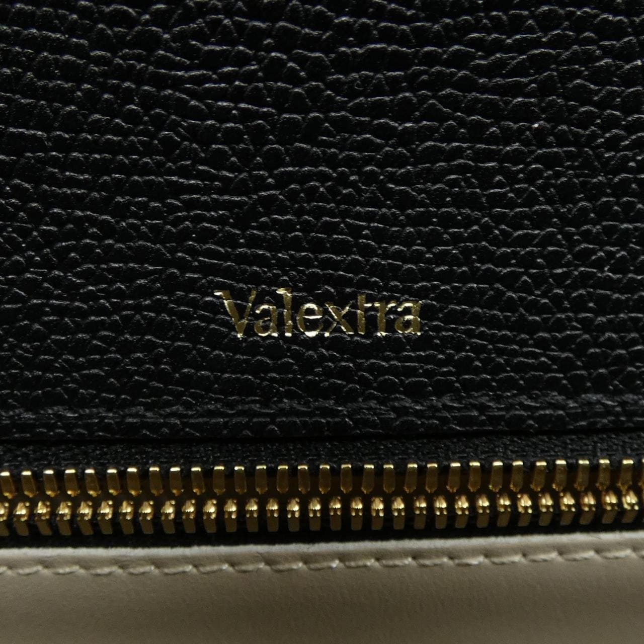 ヴァレクストラ VALEXTRA BAG