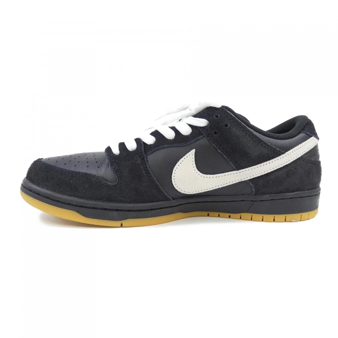 ナイキ NIKE HF3704 シューズ