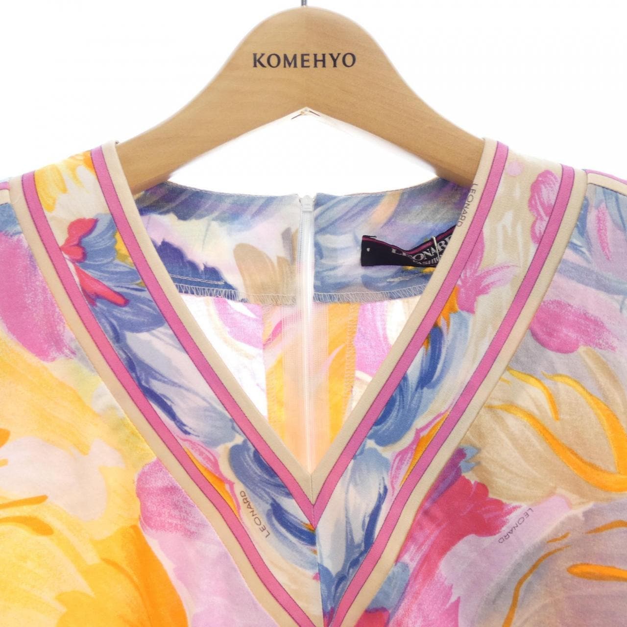 レオナール LEONARD トップス