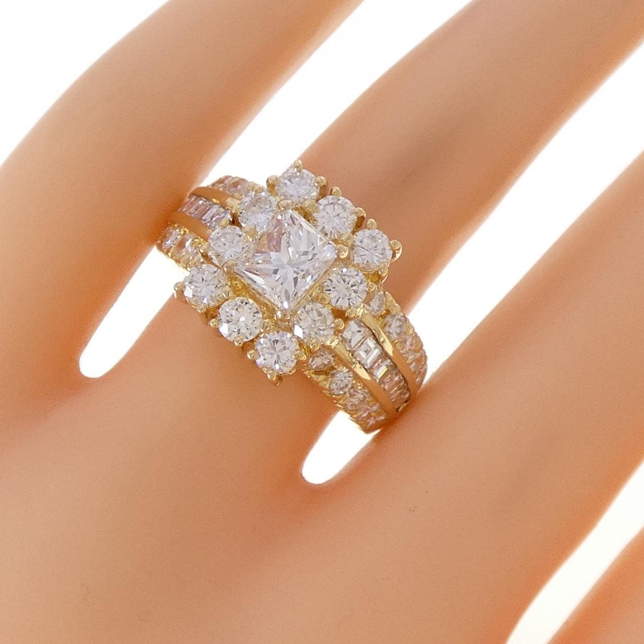 K18YG ダイヤモンド リング 1.004CT E VS2 ファンシーカット