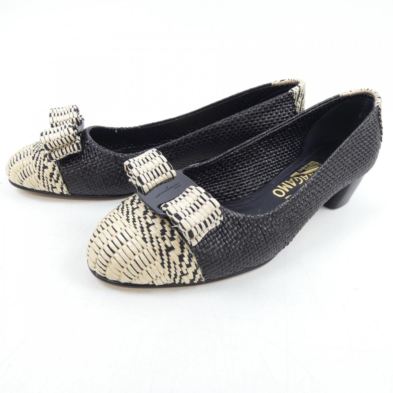 サルヴァトーレフェラガモ SALVATORE FERRAGAMO パンプス