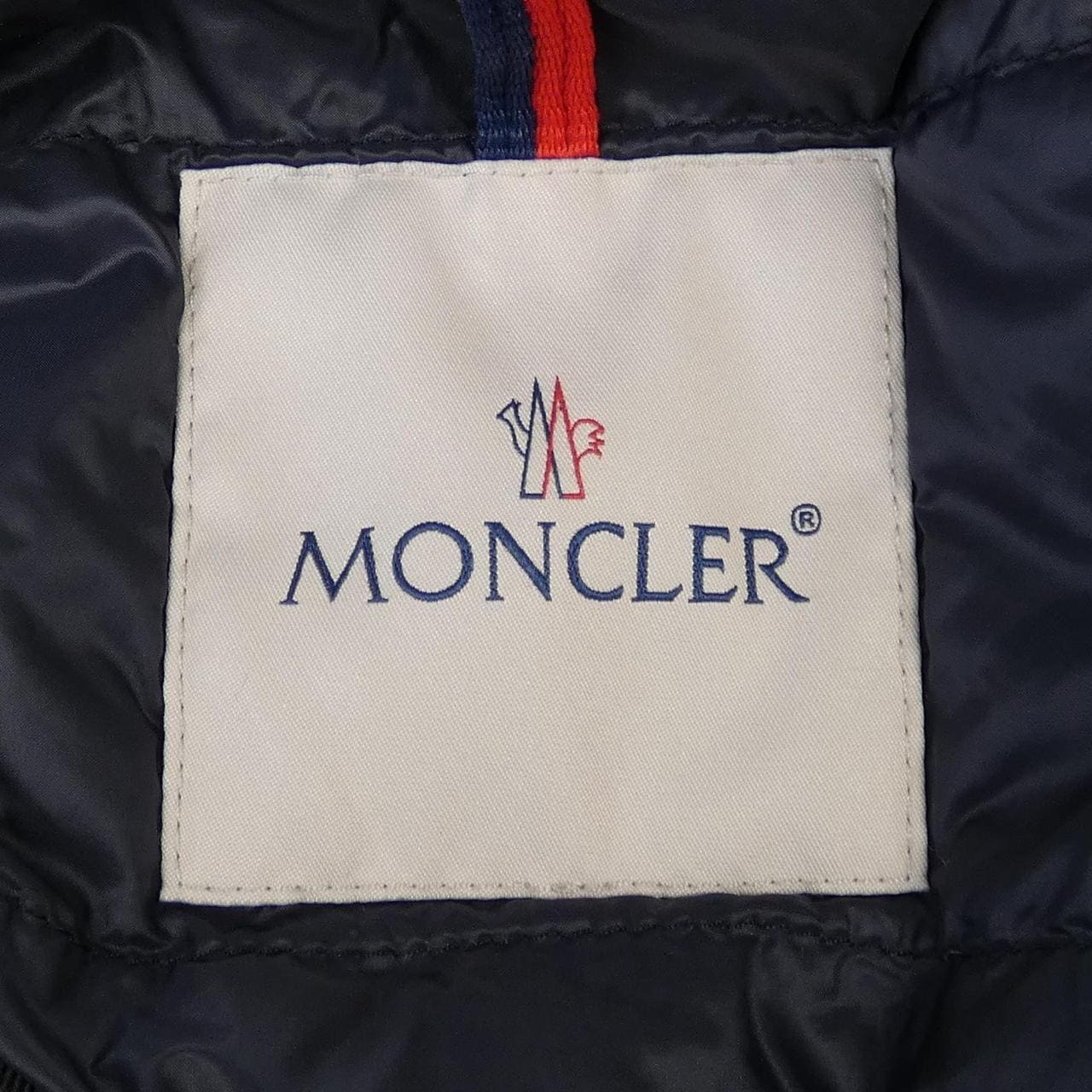 モンクレール MONCLER ダウンジャケット