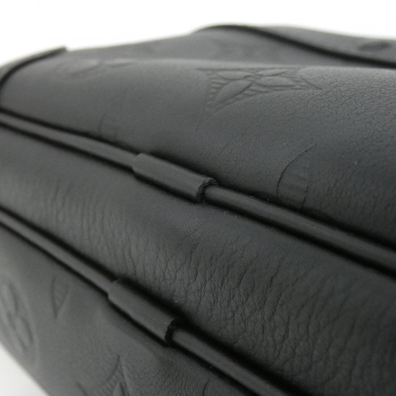 LOUIS VUITTON Monogram Shadow Alpha 可穿戴钱包 M82544 单肩包