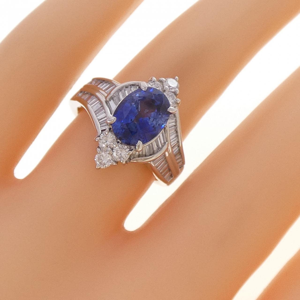 PT900 サファイヤ リング 2.34CT