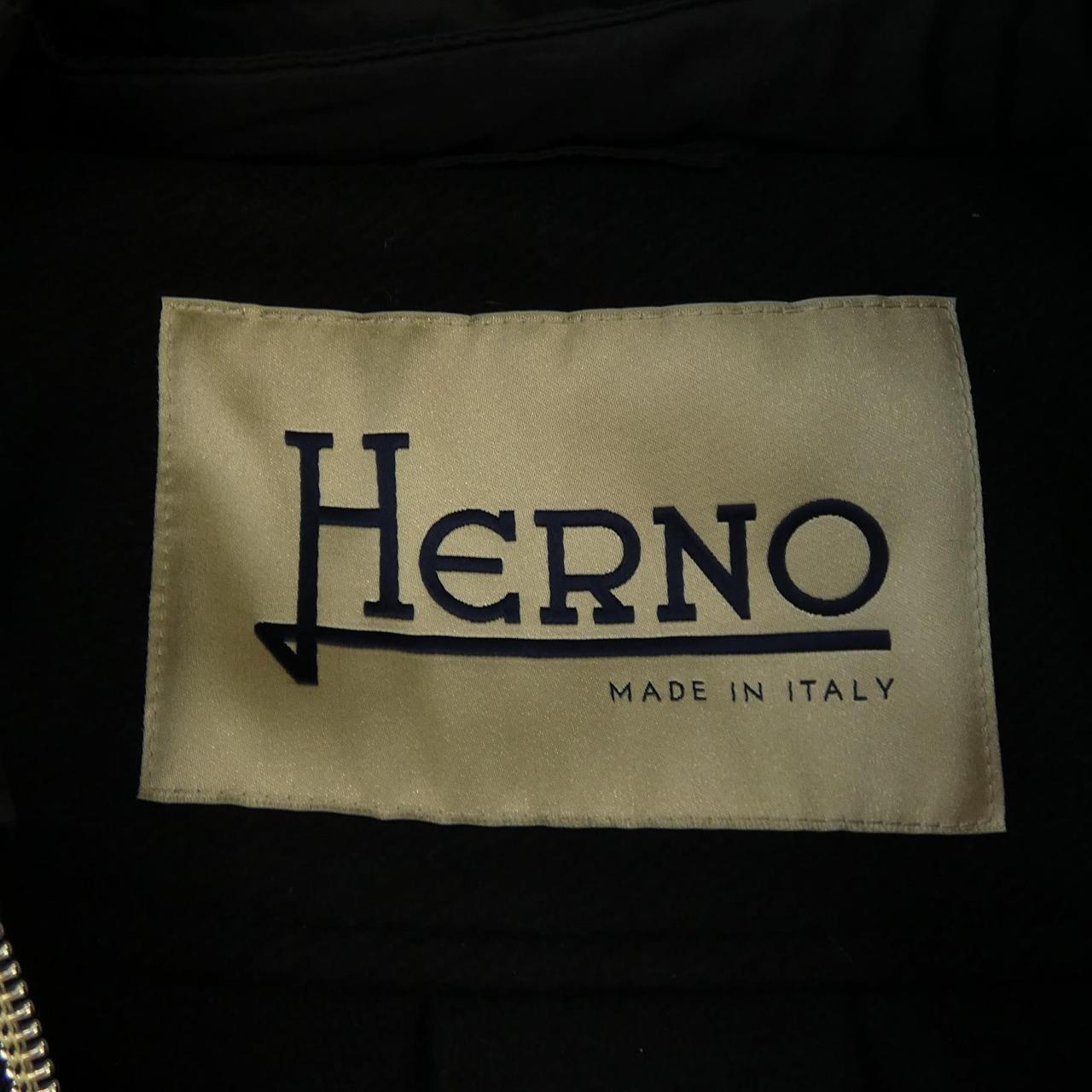 Herno羽绒大衣