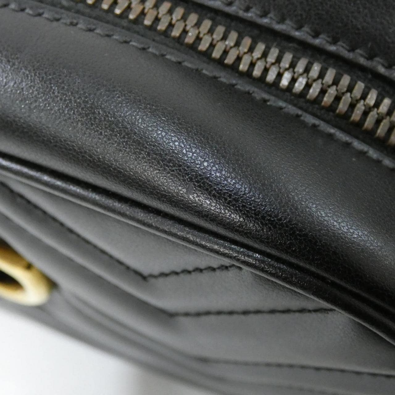 グッチ GG マーモント 447632 DTD1T ショルダーバッグ