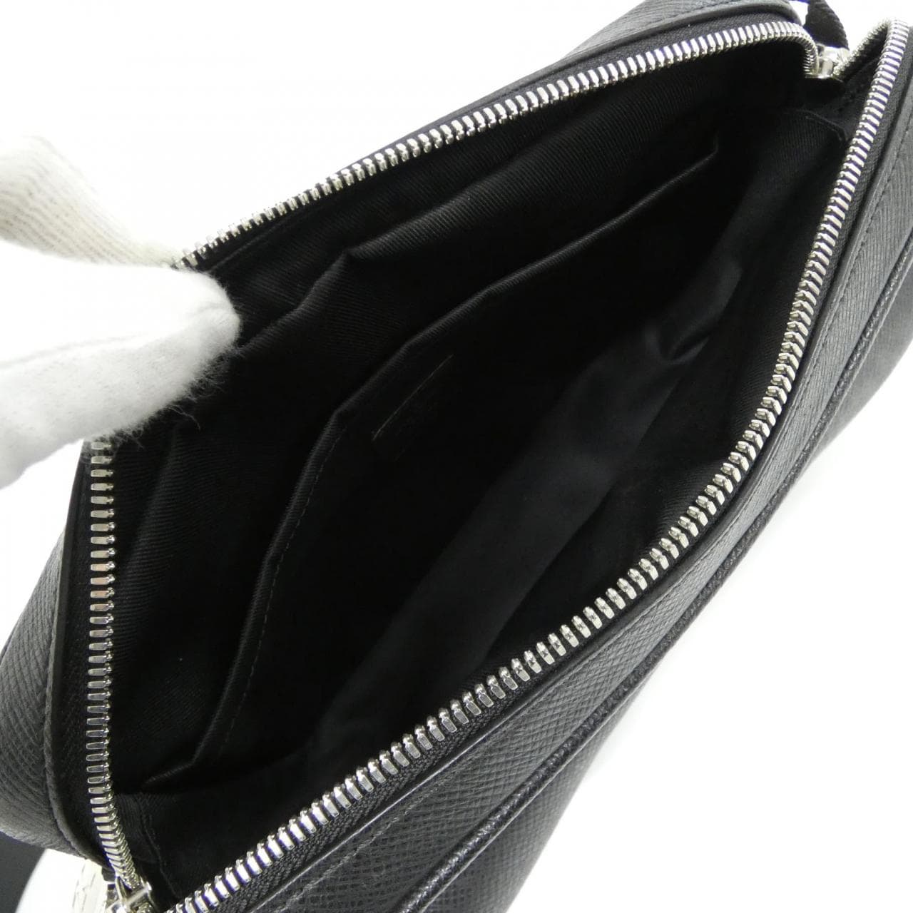 ルイヴィトン タイガ アウトドア メッセンジャー PM M33435 ショルダーバッグ