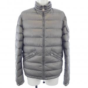 モンクレール MONCLER ダウンジャケット