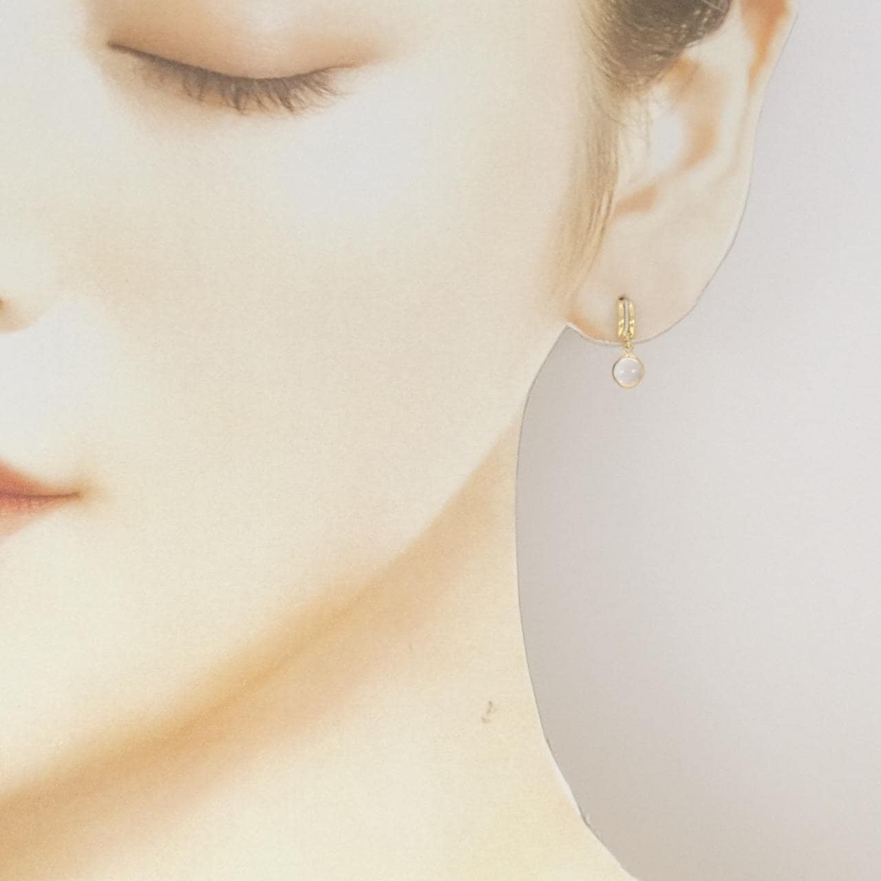 K18YG/PT ムーンストーン ピアス