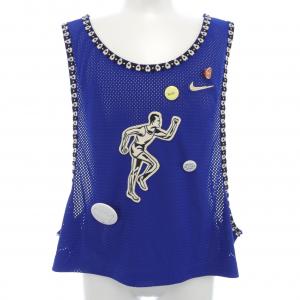 ナイキ NIKE トップス